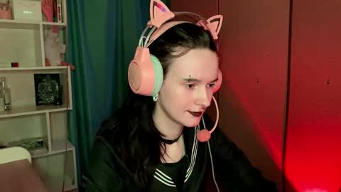 Snapshot of eunabiddlecome chatting on 03/09/26, 11:03 Kate online show from 03/09/26, 11:03