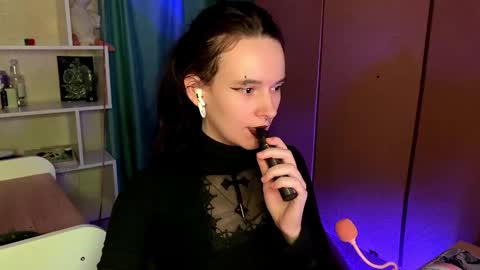 Snapshot of eunabiddlecome chatting on 03/16/26, 11:03 Kate online show from 03/16/26, 11:03