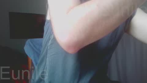 Snapshot of eunile chatting on 12/23/25, 10:57 eunile online show from 12/23/25, 10:57