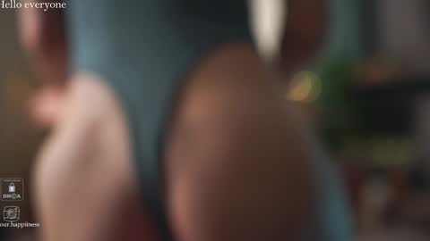 Snapshot of euphoriiiaa chatting on 12/16/24, 09:24 Mira online show from 12/16/24, 09:24