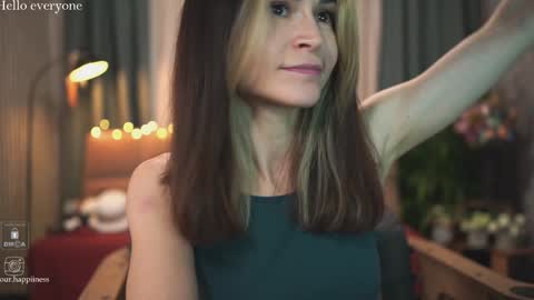 Snapshot of euphoriiiaa chatting on 12/22/24, 11:33 Mira online show from 12/22/24, 11:33