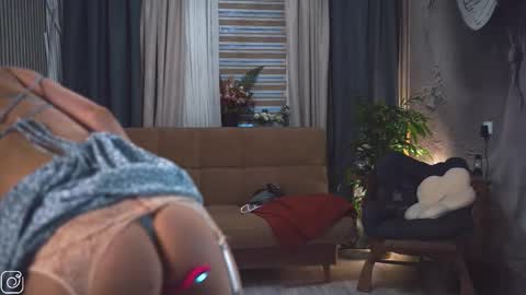 Snapshot of euphoriiiaa chatting on 02/13/26, 02:13 Mira online show from 02/13/26, 02:13