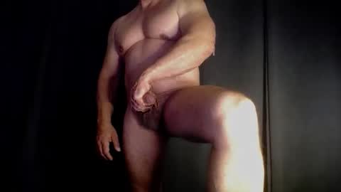 Snapshot of eurobullmuscle chatting on 09/23/25, 01:52 euro bull online show from 09/23/25, 01:52