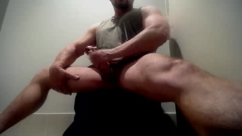 Snapshot of eurobullmuscle chatting on 10/11/25, 02:22 euro bull online show from 10/11/25, 02:22