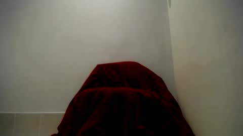 Snapshot of eurobullmuscle chatting on 10/20/25, 04:35 euro bull online show from 10/20/25, 04:35