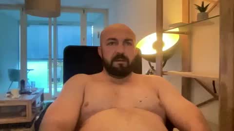Snapshot of europeloverboy chatting on 09/18/25, 06:26 europeloverboy online show from 09/18/25, 06:26