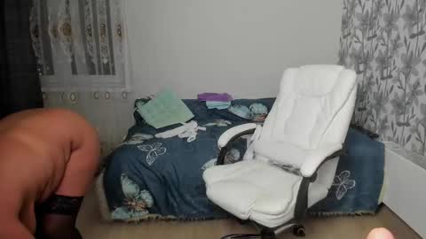 Snapshot of eva_7777 chatting on 11/12/25, 01:22 Eva online show from 11/12/25, 01:22