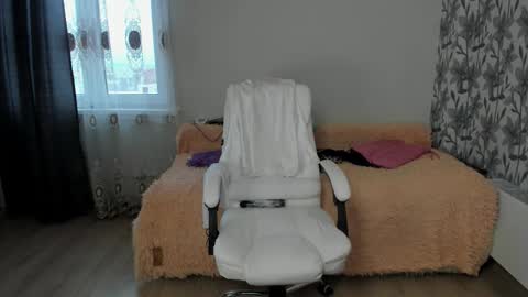 Snapshot of eva_7777 chatting on 11/23/25, 07:52 Eva online show from 11/23/25, 07:52