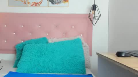 Snapshot of eva__notty_ chatting on 01/13/26, 12:10 Eva online show from 01/13/26, 12:10