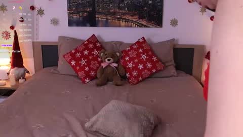 Eva online show from 12/18/25, 10:10