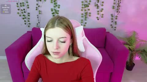Snapshot of eva__thompson chatting on 06/11/26, 02:53 Eva online show from 06/11/26, 02:53