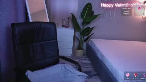 Snapshot of eva_conors_ chatting on 02/19/25, 01:18 Eva online show from 02/19/25, 01:18