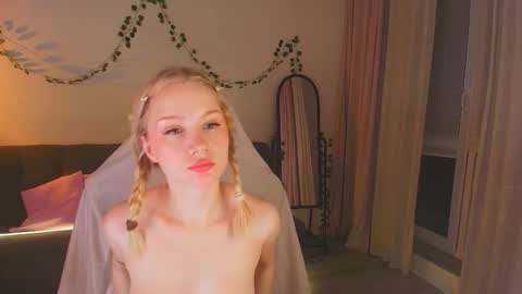 Eva Davis online show from 10/29/25, 02:25