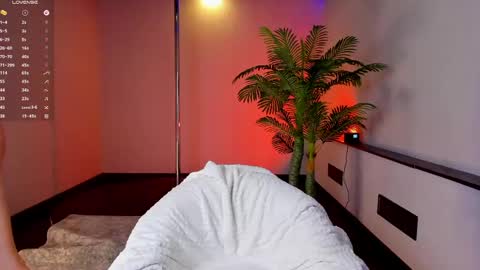 Im Eva online show from 03/18/26, 05:10