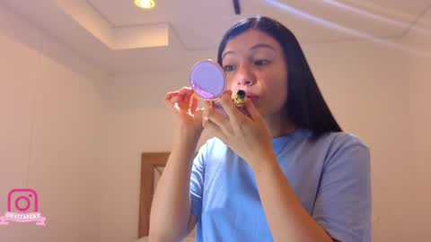 Snapshot of eva_depp_ chatting on 05/11/26, 10:10 Eva online show from 05/11/26, 10:10