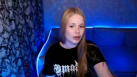 Snapshot of eva_ellis chatting on 06/12/26, 07:46 Eva online show from 06/12/26, 07:46