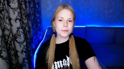 Snapshot of eva_ellis chatting on 06/13/26, 07:01 Eva online show from 06/13/26, 07:01