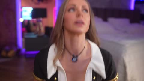 Snapshot of eva_fashionista chatting on 03/07/26, 08:17 Eva online show from 03/07/26, 08:17