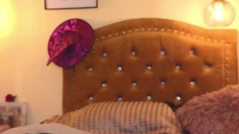 Snapshot of eva_foxs chatting on 11/19/25, 10:32 Eva Foxs online show from 11/19/25, 10:32