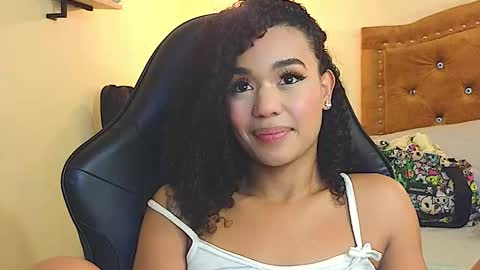 Snapshot of eva_foxs chatting on 12/16/25, 12:59 Eva Foxs online show from 12/16/25, 12:59