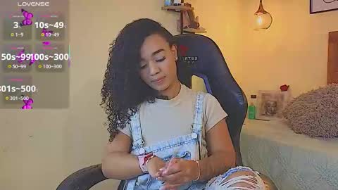 Snapshot of eva_foxs chatting on 12/18/25, 10:49 Eva Foxs online show from 12/18/25, 10:49