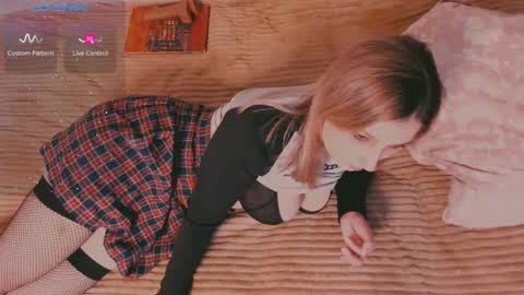 Snapshot of eva_gloss chatting on 03/06/25, 12:09 Eva online show from 03/06/25, 12:09