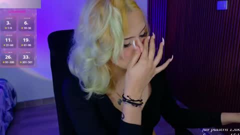 Snapshot of eva_hillss69 chatting on 05/27/26, 12:35 Eva online show from 05/27/26, 12:35