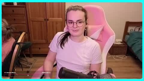 Snapshot of eva_katt chatting on 10/12/25, 10:09 Gamer Katt online show from 10/12/25, 10:09