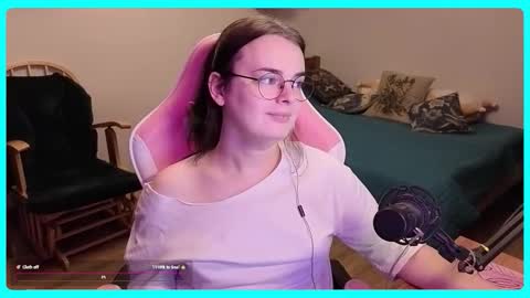 Snapshot of eva_katt chatting on 10/21/25, 11:22 Gamer Katt online show from 10/21/25, 11:22