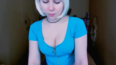 Eva online show from 10/17/25, 03:14