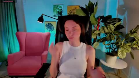 Snapshot of eva_leeee chatting on 06/20/26, 06:27 Eva online show from 06/20/26, 06:27