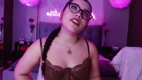 Snapshot of eva_lingus chatting on 03/07/26, 01:41 Eva online show from 03/07/26, 01:41