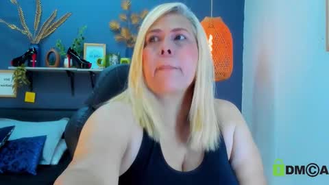 eva_love49 online show from 03/23/26, 12:31