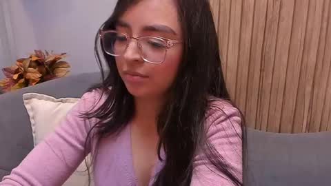Snapshot of eva_macalliter chatting on 12/22/24, 06:39 Angelinne online show from 12/22/24, 06:39