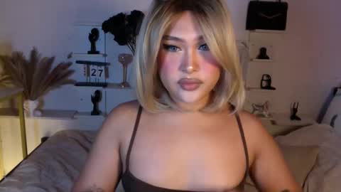 Queen Eva Mazikeen online show from 04/26/26, 09:23