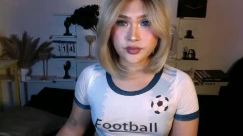 Queen Eva Mazikeen online show from 05/14/26, 04:03