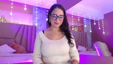 Snapshot of eva_mejia chatting on 07/30/26, 02:27 Eva online show from 07/30/26, 02:27