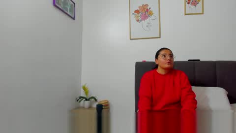 Eva y Mia online show from 05/13/26, 11:40