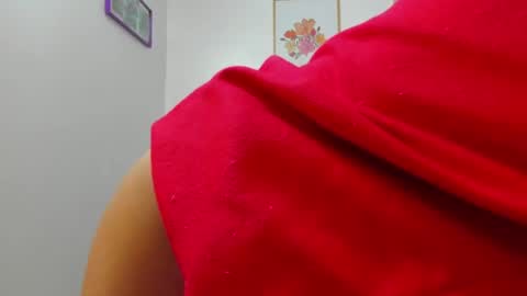 Eva y Mia online show from 06/23/26, 11:41