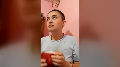 Snapshot of eva_milleer69 chatting on 07/11/26, 04:32 Eva online show from 07/11/26, 04:32