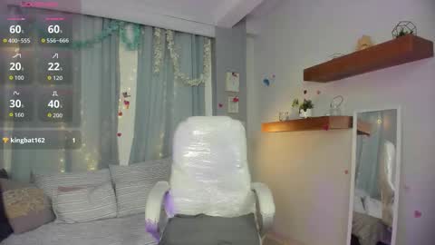 Snapshot of eva_monet chatting on 11/06/25, 02:18 eva_monet online show from 11/06/25, 02:18