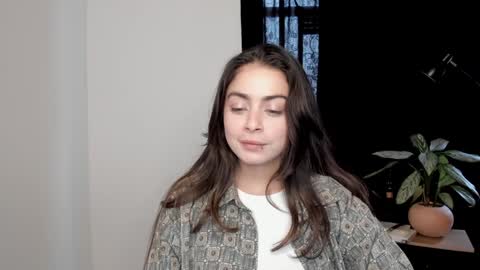 eva_monn online show from 12/19/24, 06:56