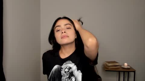 eva_monn online show from 01/15/26, 11:41