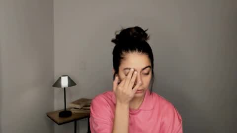 eva_monn online show from 02/17/26, 12:29