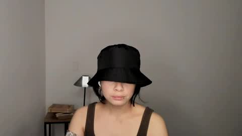 Snapshot of eva_monn chatting on 03/31/26, 01:29 eva_monn online show from 03/31/26, 01:29