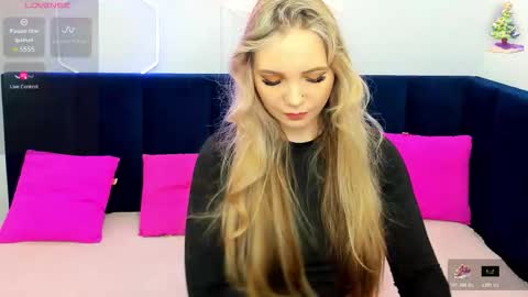 Snapshot of eva_moran chatting on 02/16/26, 02:18 Eva 3 online show from 02/16/26, 02:18