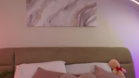 Eva online show from 01/20/25, 08:19