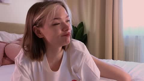 Eva online show from 02/15/25, 11:28