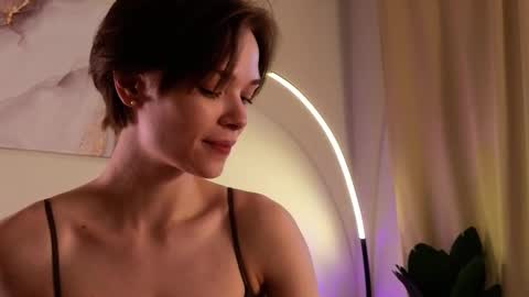 Eva online show from 03/01/25, 01:40