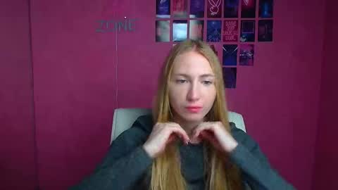Snapshot of eva_oliviaa chatting on 10/17/25, 11:02 Eva online show from 10/17/25, 11:02
